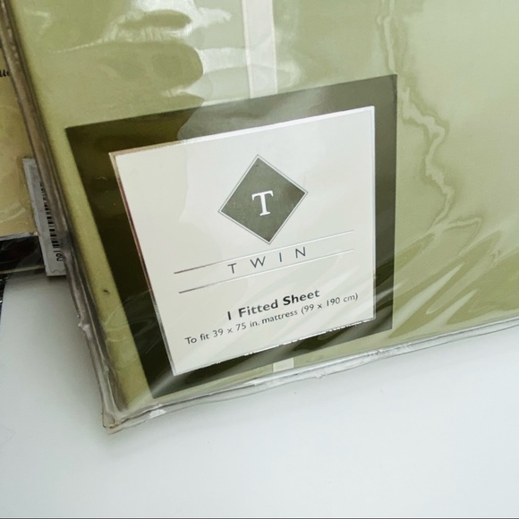 Veratex Crystal Collection Solid Green Twin Sheet Set 330 Thread Count RARE - Picture 11 of 12